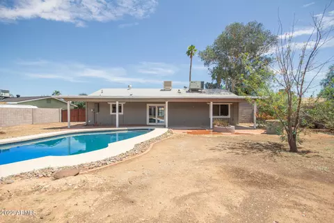 Exterior - 2910 E Surrey Ave, Phoenix, AZ 85032 photo 6 of 11