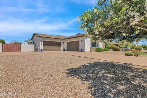 Exterior - 2912 E Fruitvale Ave, Gilbert, AZ 85297 photo 2 of 10