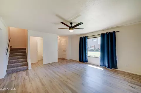 1375 N 44th St, Phoenix, AZ 85008 photo 2