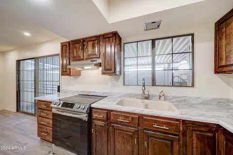 1375 N 44th St, Phoenix, AZ 85008 photo 7