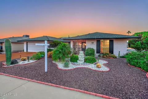 13830 N Whispering Lake Dr, Sun City, AZ 85351