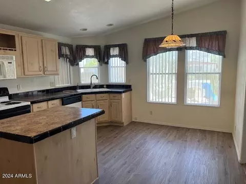 1514 E Helena Dr, Phoenix, AZ 85022 photo 3