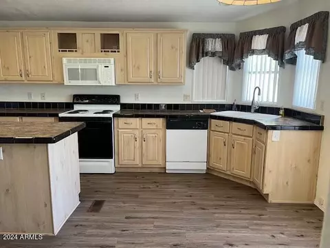 1514 E Helena Dr, Phoenix, AZ 85022 photo 4