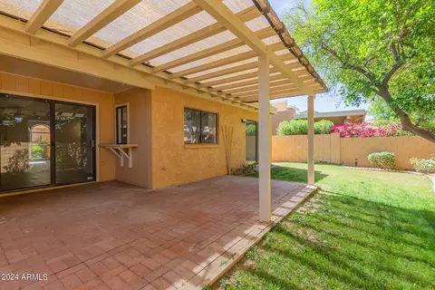 Exterior - 1036 E Clinton St, Phoenix, AZ 85020 photo 3 of 8