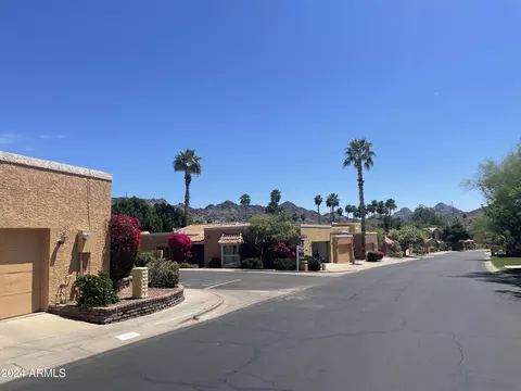 View/Area - 1036 E Clinton St, Phoenix, AZ 85020 photo 2 of 3