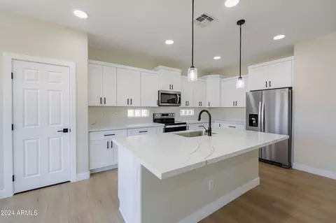 514 E Benrich Dr, Gilbert, AZ 85295 photo 6
