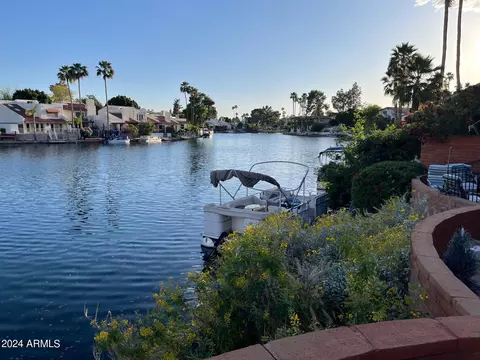 1113 E Sandpiper Dr, Tempe, AZ 85283