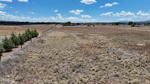 280 W Anasazi Trl #-, Paulden, AZ 86334