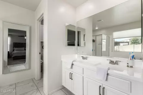 Bath - 9460 E Silo Rd, Florence, AZ 85132 photo 6 of 7