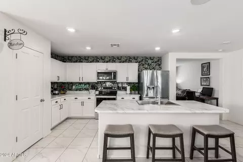 Kitchen - 9460 E Silo Rd, Florence, AZ 85132 photo 4 of 5
