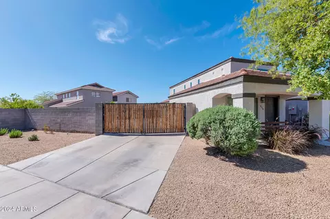 Exterior - 216 W Darrow St, Phoenix, AZ 85041 photo 2 of 21