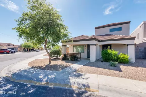 Exterior - 216 W Darrow St, Phoenix, AZ 85041 photo 7 of 21