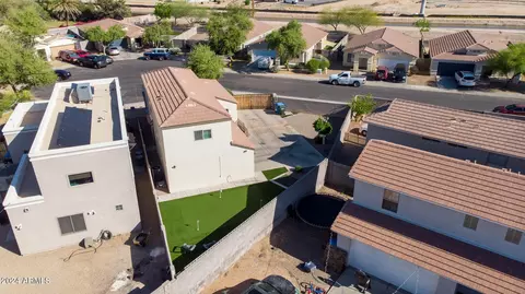 View/Area - 216 W Darrow St, Phoenix, AZ 85041 photo 6 of 17