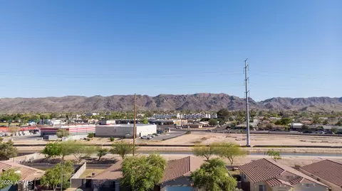 View/Area - 216 W Darrow St, Phoenix, AZ 85041 photo 10 of 17