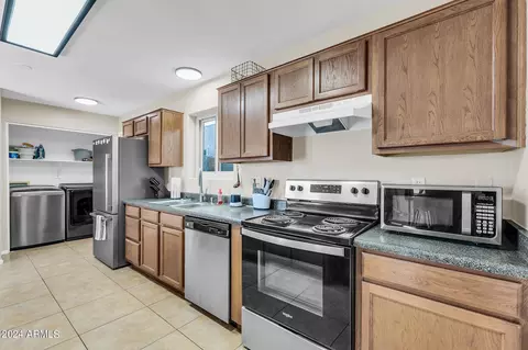 Kitchen - 216 W Darrow St, Phoenix, AZ 85041 photo 4 of 6
