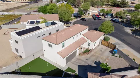 View/Area - 216 W Darrow St, Phoenix, AZ 85041 photo 7 of 17