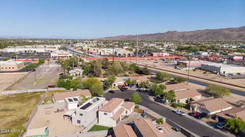 View/Area - 216 W Darrow St, Phoenix, AZ 85041 photo 16 of 17