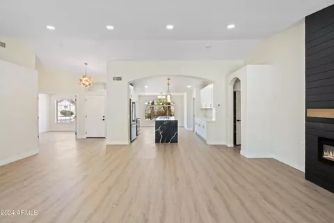 4016 N 152nd Dr, Goodyear, AZ 85395