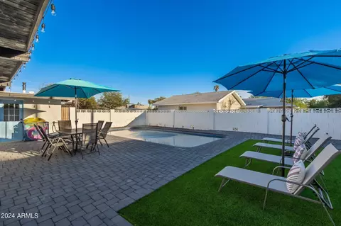 Exterior - 631 E Broadmor Dr, Tempe, AZ 85282 photo 5 of 12