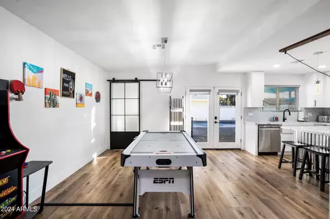 Kitchen - 631 E Broadmor Dr, Tempe, AZ 85282 photo 1 of 5
