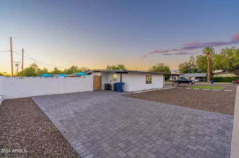 Exterior - 631 E Broadmor Dr, Tempe, AZ 85282 photo 4 of 12