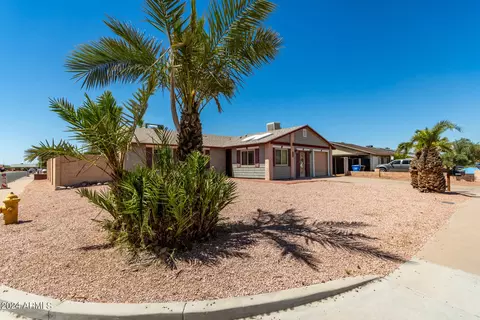 Exterior - 5652 S 41st St, Phoenix, AZ 85040 photo 4 of 14