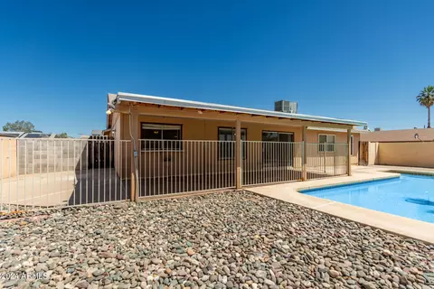 Exterior - 5652 S 41st St, Phoenix, AZ 85040 photo 12 of 14