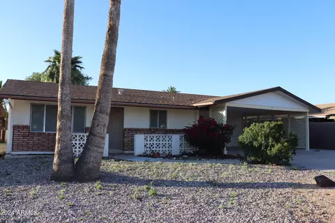 939 S Saranac Ave S, Mesa, AZ 85208