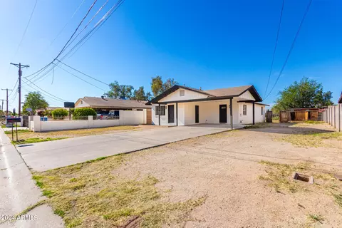 Exterior - 242 E Saint Catherine Ave, Phoenix, AZ 85042 photo 5 of 9