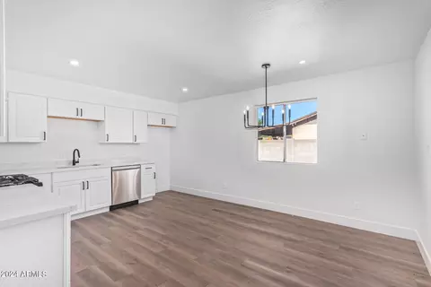 Kitchen - 242 E Saint Catherine Ave, Phoenix, AZ 85042 photo 1 of 5