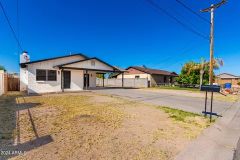 Exterior - 242 E Saint Catherine Ave, Phoenix, AZ 85042 photo 2 of 9