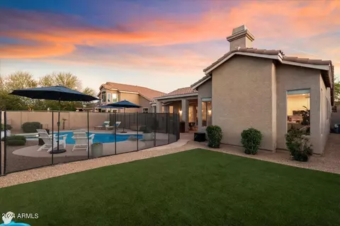 Exterior - 4032 E Hamblin Dr, Phoenix, AZ 85050 photo 3 of 9