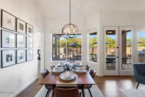 Dining - 4032 E Hamblin Dr, Phoenix, AZ 85050 photo 3 of 3