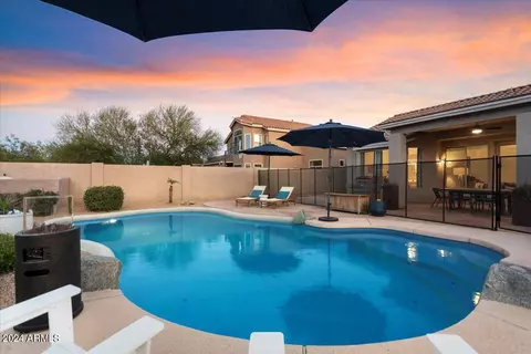Exterior - 4032 E Hamblin Dr, Phoenix, AZ 85050 photo 5 of 9
