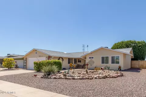 11142 W Jacaranda Dr, Sun City, AZ 85373