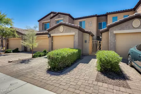 250 W Queen Creek Rd #121, Chandler, AZ 85248