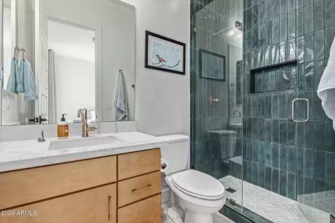 Bath - 1350 E Aris Dr, Gilbert, AZ 85298 photo 4 of 7