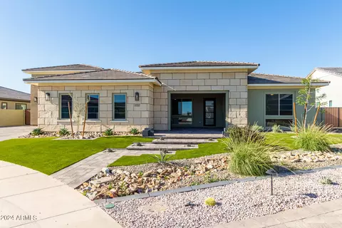 Exterior - 1350 E Aris Dr, Gilbert, AZ 85298 photo 7 of 46