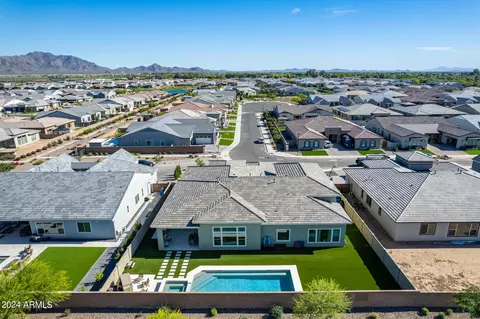 View/Area - 1350 E Aris Dr, Gilbert, AZ 85298 photo 9 of 15