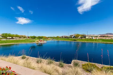 View/Area - 1350 E Aris Dr, Gilbert, AZ 85298 photo 3 of 15
