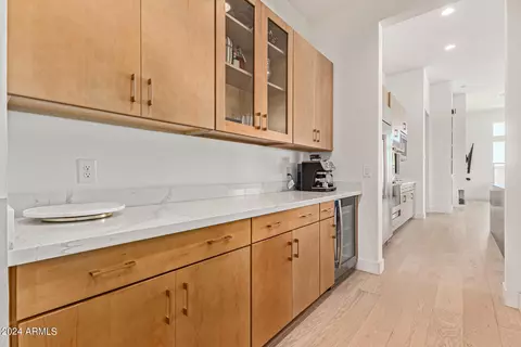 Kitchen - 1350 E Aris Dr, Gilbert, AZ 85298 photo 7 of 8