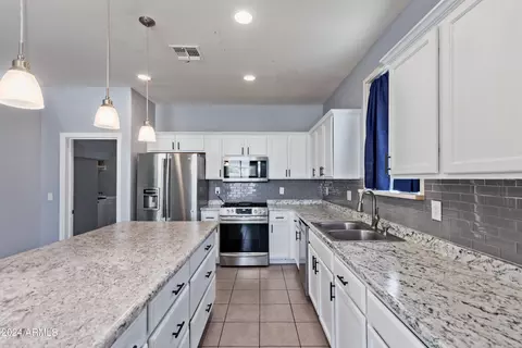 1226 W Park St, Phoenix, AZ 85041