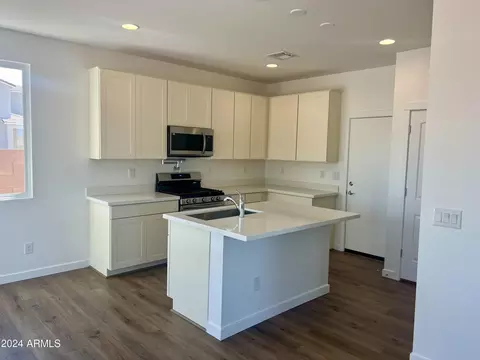 10718 E Dragoon Cir, Mesa, AZ 85208 photo 4