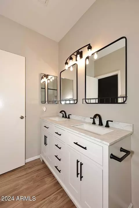 Bath - 4443 E Annette Dr, Phoenix, AZ 85032 photo 3 of 5