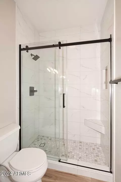Bath - 4443 E Annette Dr, Phoenix, AZ 85032 photo 4 of 5