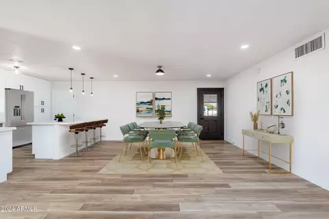 5919 W Pinchot Ave, Phoenix, AZ 85033