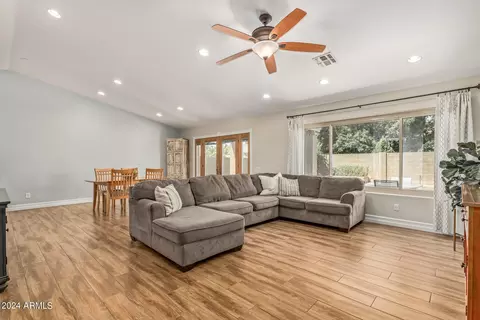 8534 E Navarro Ave, Mesa, AZ 85209 photo 5
