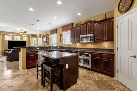 Kitchen - 3853 E Dubois Ave, Gilbert, AZ 85298 photo 5 of 6