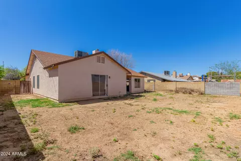 Exterior - 1812 E Saint Catherine Ave, Phoenix, AZ 85042 photo 9 of 9