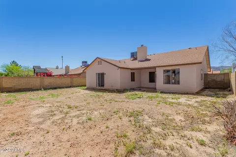 Exterior - 1812 E Saint Catherine Ave, Phoenix, AZ 85042 photo 8 of 9